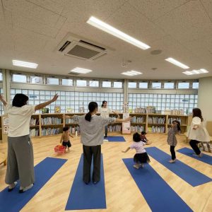 お話会とヨガ体験